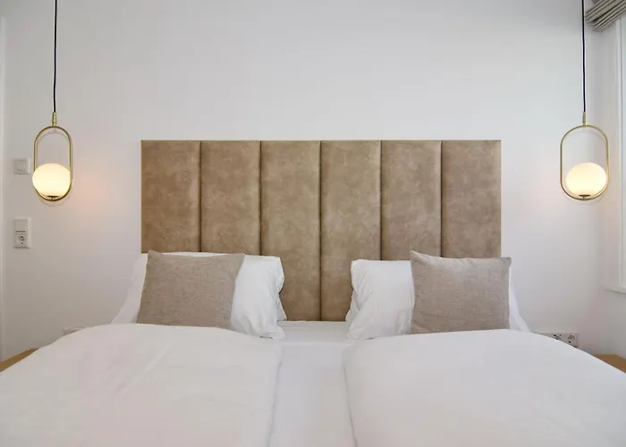 Ebbe Flut, Whg 11 Lägenhet